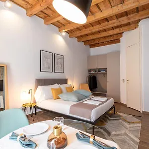 beplace-duomo-suites.italymilanhotels.net/
