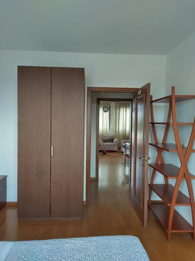 Sant'Uguzzone Flat Apartamento Milão